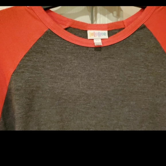 Top - Picture 2 of 2